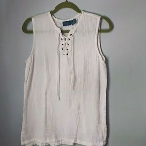 Tie Front sleeveless top SZ M